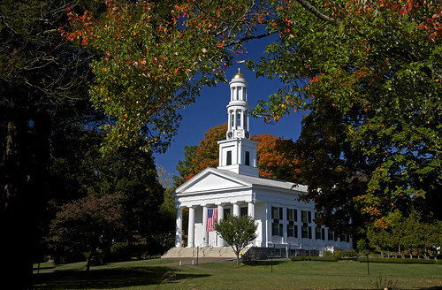 bobgundersen gundersen robertgundersen nikon nikoncamera nikond600 d600 firstcongregationalchurch 1stcongregationalchurch congregational madison connecticut conn ct connecticutscenes country usa newengland foliage building white church green blue yellow red towngreen landscape autumn fall monument nationalregisterofhistoricplaces nationalregistryofhistoricplaces old historical whitechurch nationalhistoriclandmark architecture route1 interesting image photo picture places park scenes shots shoreline flickr tree gi christian exterior outside outdoor bostonpostroad leaf getty gettyimages