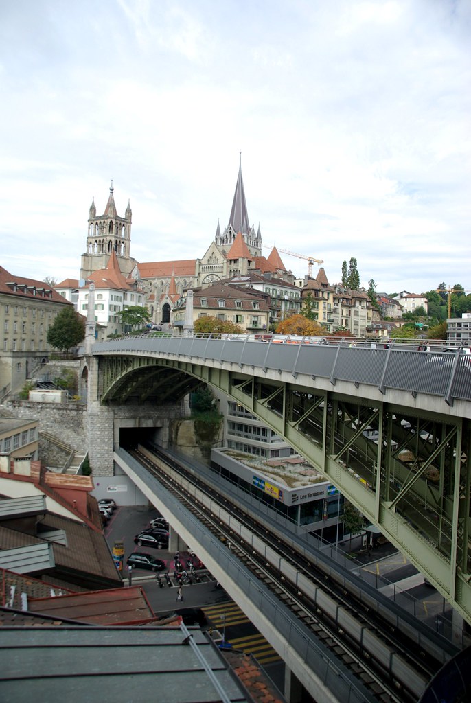 Metro, catedral i casc antic, Lausana, Suïssa