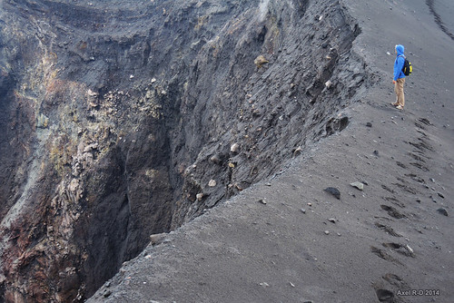 sumatra indonesia volcano crater personnes volcan cratère gunungmarapi sumaterabaratsumbarwestsumatra