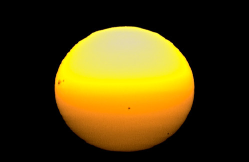Sun Spots at sunset by nmaicas, manchas solares al atardecerflickrfriday surprise nikon nikond5000 rawtherapee sun tele sunset atard