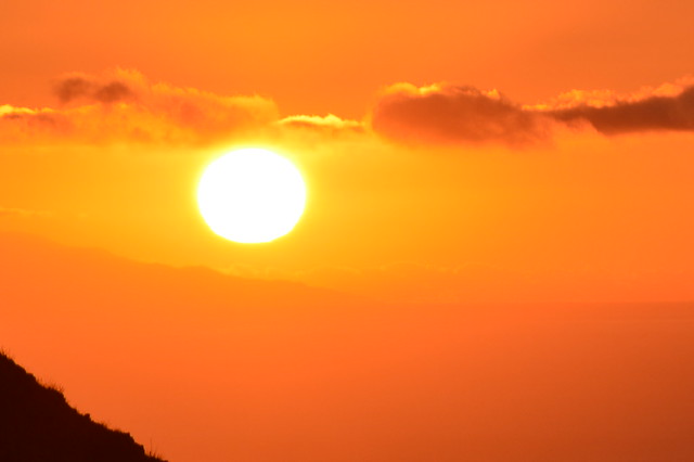 Sunset over the island of El Hierro - Puesta de sol sobre El Hierro