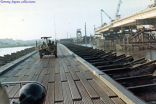 Phu Cuong bridge / Bình Dương 1969 - Photo by Harry G. Lambert