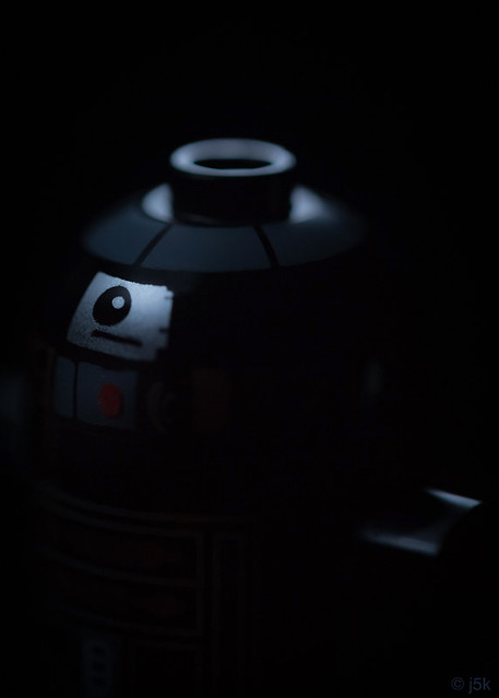 R2-Q5 (back in black)