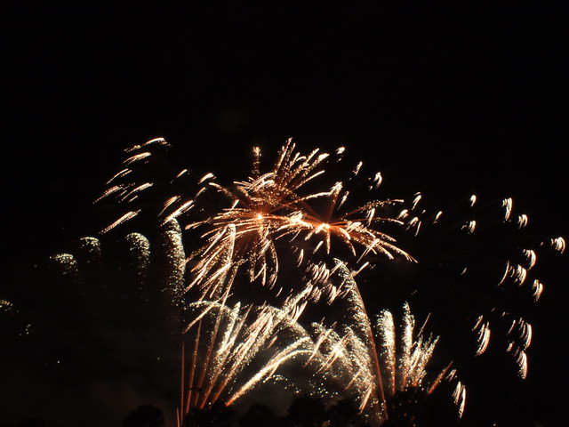 DSCF0194 Fireworks, Victoria Park, Southport