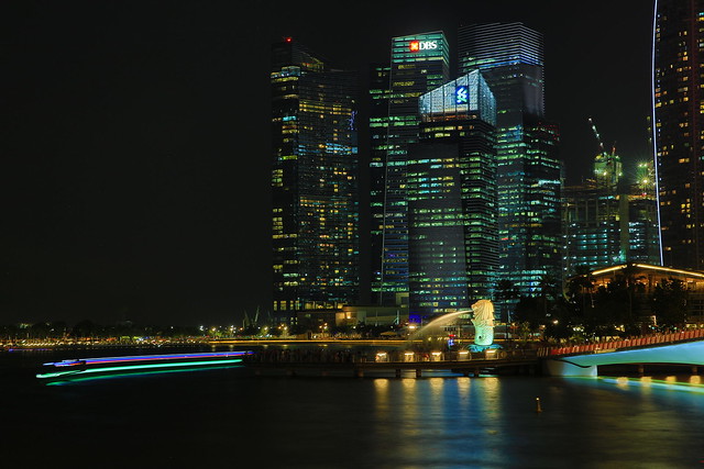 Marina Bay at night with shutter open for 6 seconds