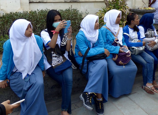 Moslim meisjes in blauw .