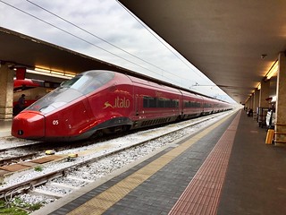 Italotreno. Italo поезд. Флоренция поезд. Болонья Рим поезд.