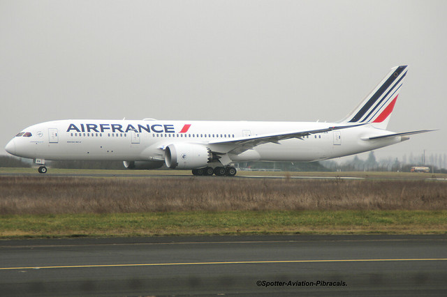 Air France. FIRST BOEING 787-9 DREAMLINER FOR THE COMPANY.