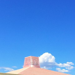 #roof #mayan #pink #sunnylands #annenberg #jj_minimal #rsa_minimal #AQuincyJones #palmsprings #midcentury #modern #midcenturymodern #TagStaGram #architecture #architectureporn #architecturelovers #beautiful #archimasters #tagsta #buildingporn  #jj_archite
