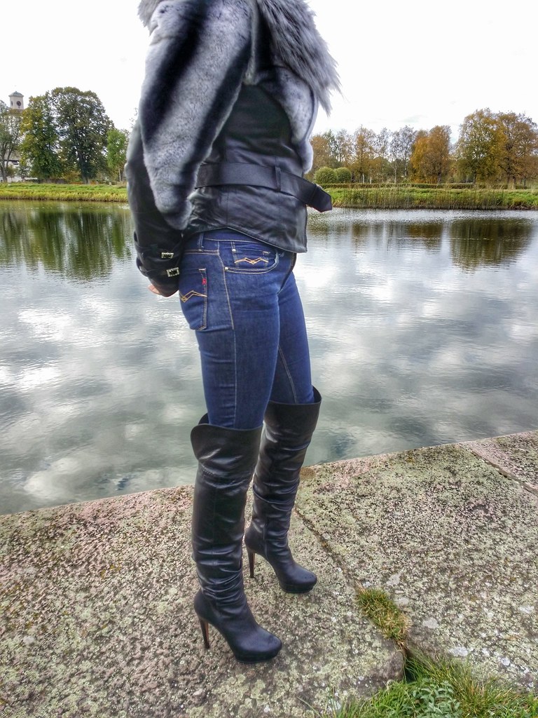 Wife in her beautiful leather jacket with Chinchilla. On h… | Flickr