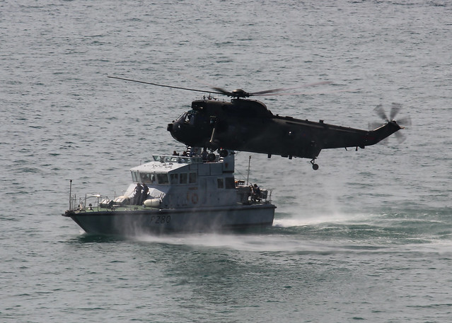 Royal Navy Sea King and HMS Dasher - Bournemouth Air Festival 2015