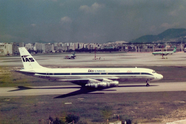 G-BDDE Douglas DC-8-54F cn 45684 ln 195 IAS Cargo Airlines Hong Kong Kai Tak November 1979
