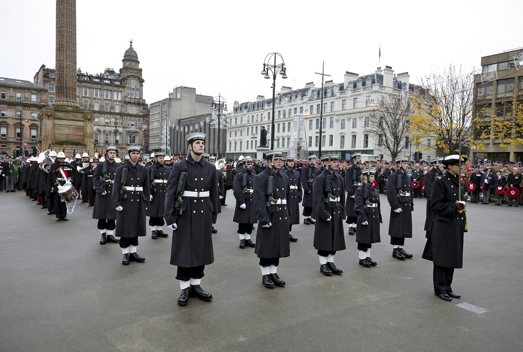 ne160172-the-royal-navy-remembers-royal-navy-personnel-fr-flickr