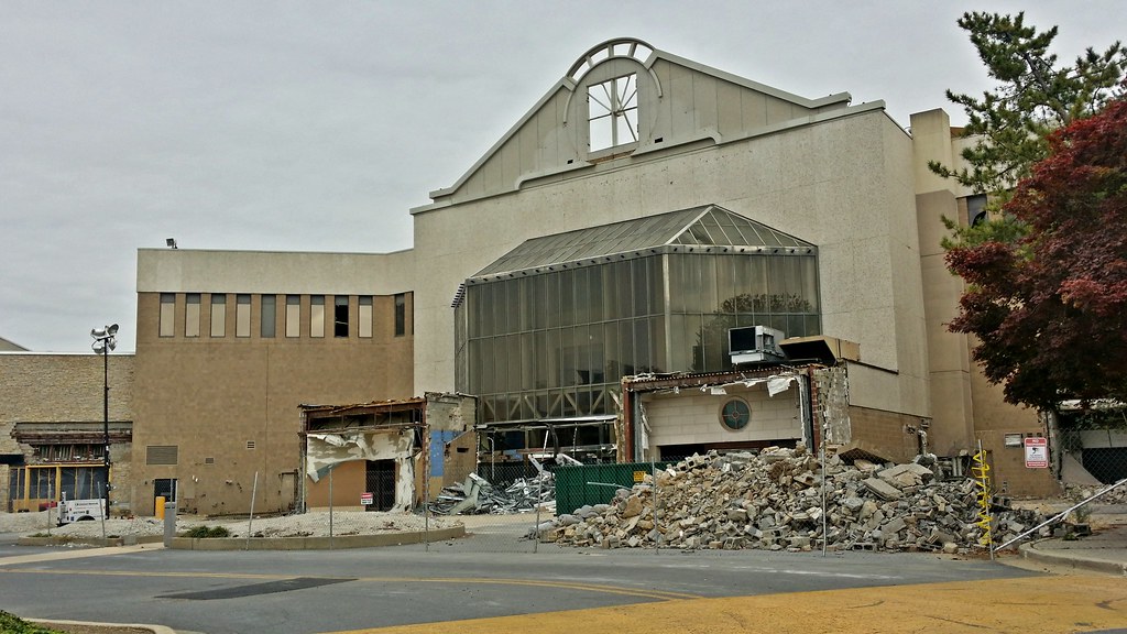 Demolition at the main entrance for White Flint Mall [05]