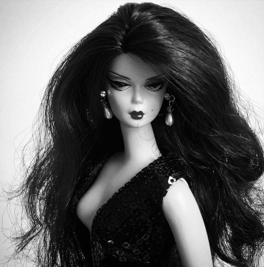 Portrait In Black | Model: Silkstone Suite Retreat. | HOANG ANH KHOI ...