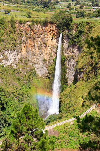 Sipiso Piso waterfall by Ralph Apeldoorn, indonesia indonesië sipisopiso sumatera sumatra waterfall waterval merek sumaterautara explore inexp