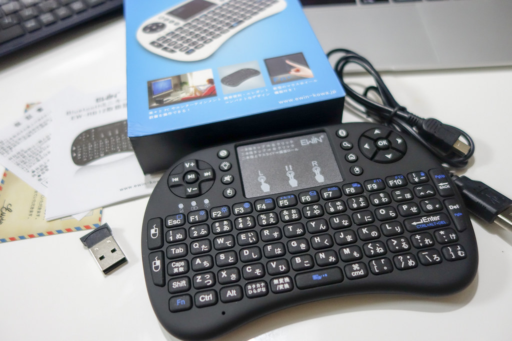 市場 Ewin 小型キーボード バックライト付き ミニ keyboard bluetooth キーボード Mini タッチパッドを搭載  Bluetooth