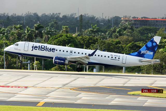 JetBlue Airways EMB-190AR