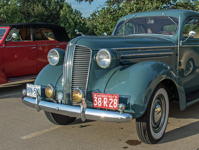 1937 Dodge DS 2-Door Coupe (3 of 4)