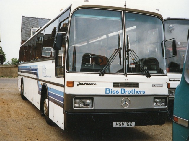 Biss Bros . Bishop's Stortford , Hertfordshire . HSV162 ( ex GHJ568Y ) .
