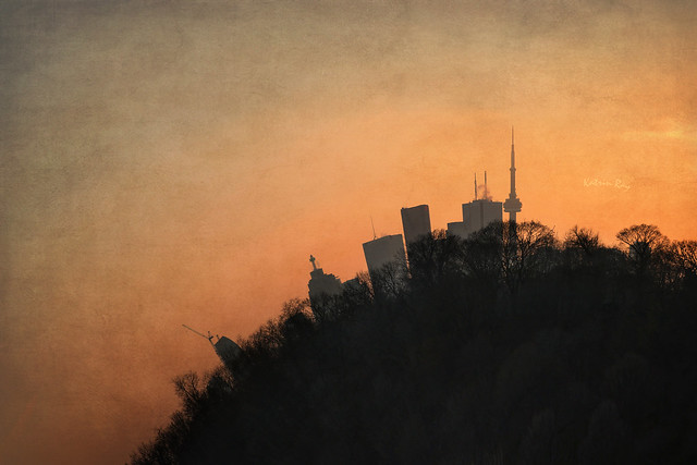 Peachy Sunset on Planetoid of Toronto