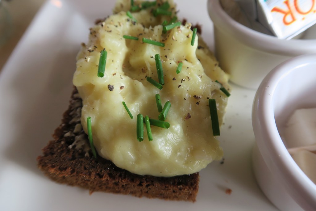 Mashed Fish on Rye Bread