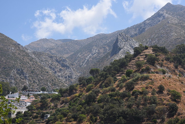 Istan 2015 - Nestled in the hills