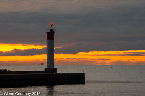 lighthouse ontario water clouds sunrise harbour lakeontario oakville bronte on