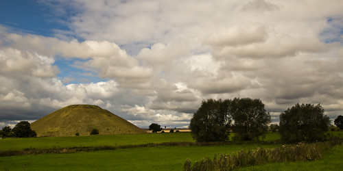 england heritage monument field landscape outdoor mound wiltshire neolithic silburyhill earthwork
