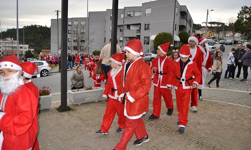 Junta de Freguesia recebe desfile de Pais Natal da Associação Vai Avante