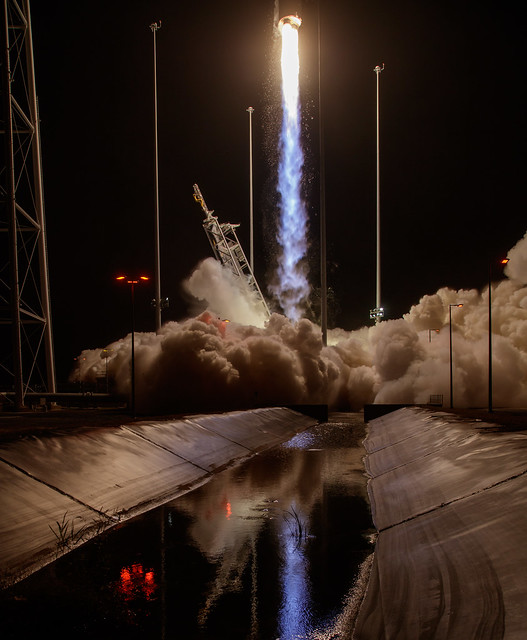 Antares Rocket Launch (NHQ201610170111)