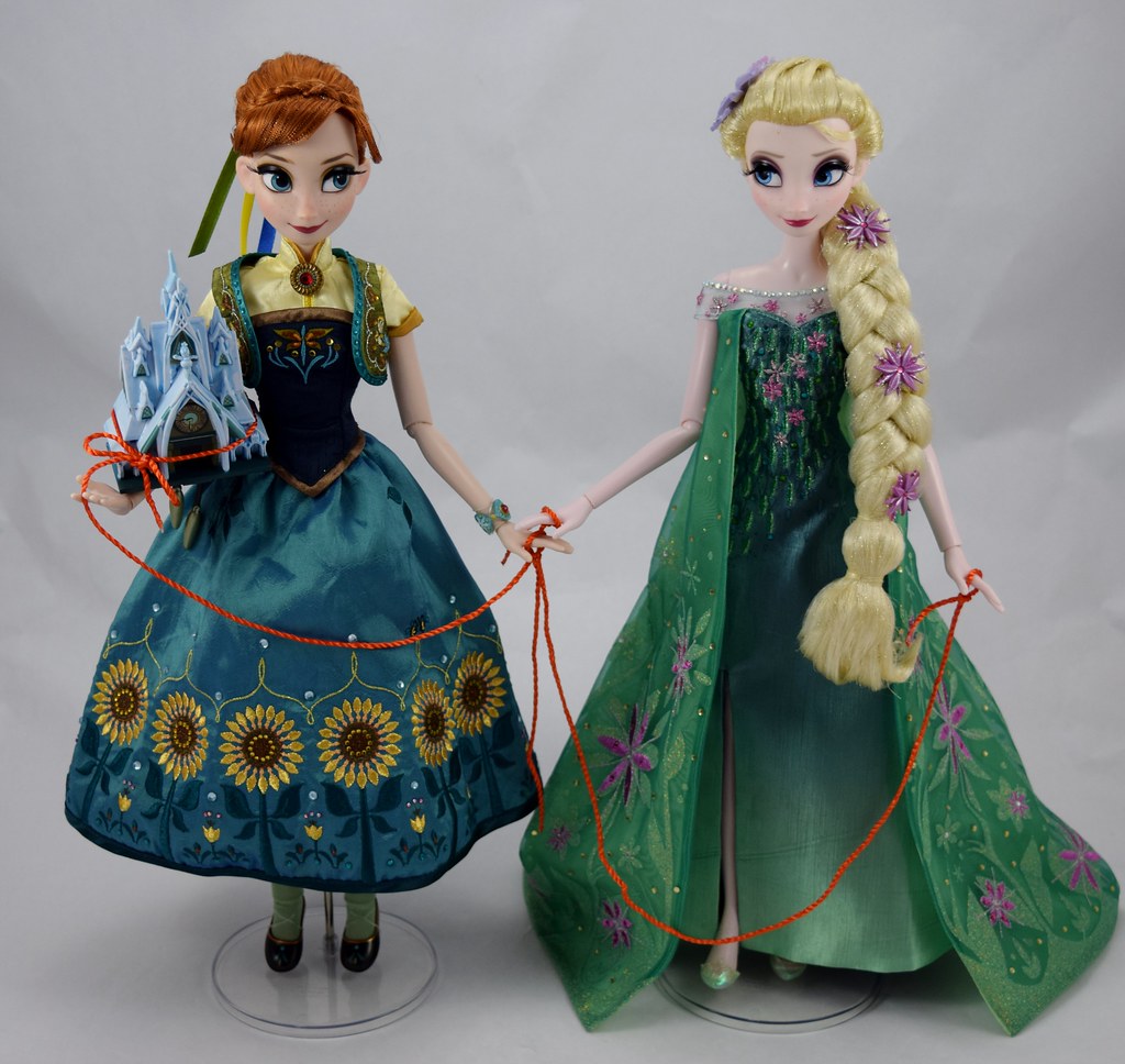 Frozen Fever Anna and Elsa Limited Edition 17'' Dolls - Di… | Flickr