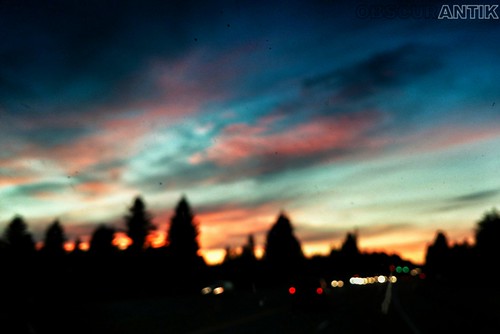 travel sunset blur color colour colorful traffic bokeh streetphotography colores creativecommons android sandyoregon lgg2