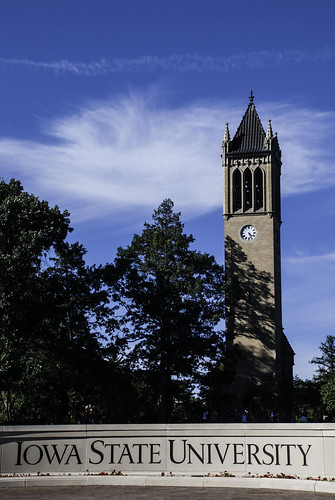 blue cloud sign campus landscape nikon unitedstates iowa campanile ames wisp memorialunion iowastate 2015 d80