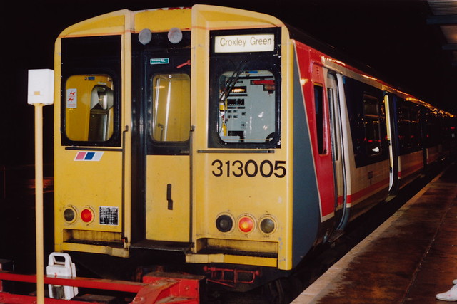 19910117 003 Watford Junction. 313005 Waits To Leave With The 18.59 To Croxley Green