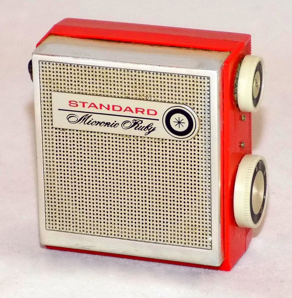 Vintage Standard Micronic Ruby Micro Transistor Radio, Mod… | Flickr