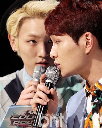 BNT OMFG!!! Hey man, r u an OKS? 😏😂 . . #SHINee #Onew #Key #OnKey #Jinki #Kibum #JinKibum #SHINeeWORLD #SHAWOL #샤이니 #온유 #키 #온키 #진기 #기범 #진기범 #샤월 #OnKeyMoment #OnKeyFeels #OnKeyShipper 😍 . Pict cr : as logo~~ | by cbiebzgirl@ymail.com