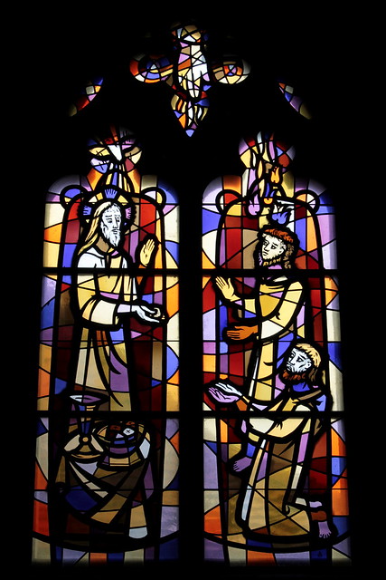 Kirchenfenster Kirche Saint - Maurice - et - Saint - Germain Pully ( Gotteshaus reformiert - Pfarrkirche - church - église du Prieuré - temple - chiesa ) im Dorf Pully im Kanton Waadt - Vaud der Schweiz