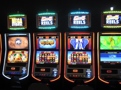 Slot Machine Side Side by side slots, colour assignment Nicole Chiu BCIT Jou… | Flickr