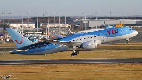 <p>wearing the new TUI titles departing BHX RWY15</p>