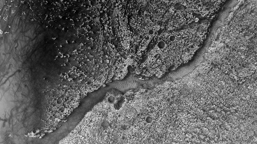 ESP_024833_1745 | Layered Bedrock on Crater Floor NASA\/JPL\/U… | Flickr