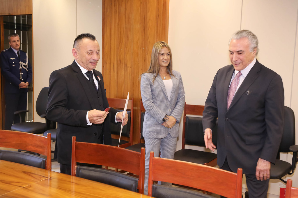 Dr. Furlan prepara Amapá para exploração de petróleo