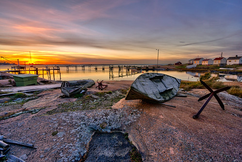 houses winter sunset sun cold color ice water norway clouds landscape boats norge rocks oven outdoor jetty norwegen wideangle scandinavia hdr waterscape 10mm saltholmen sel1018 bentvelling sonya6000