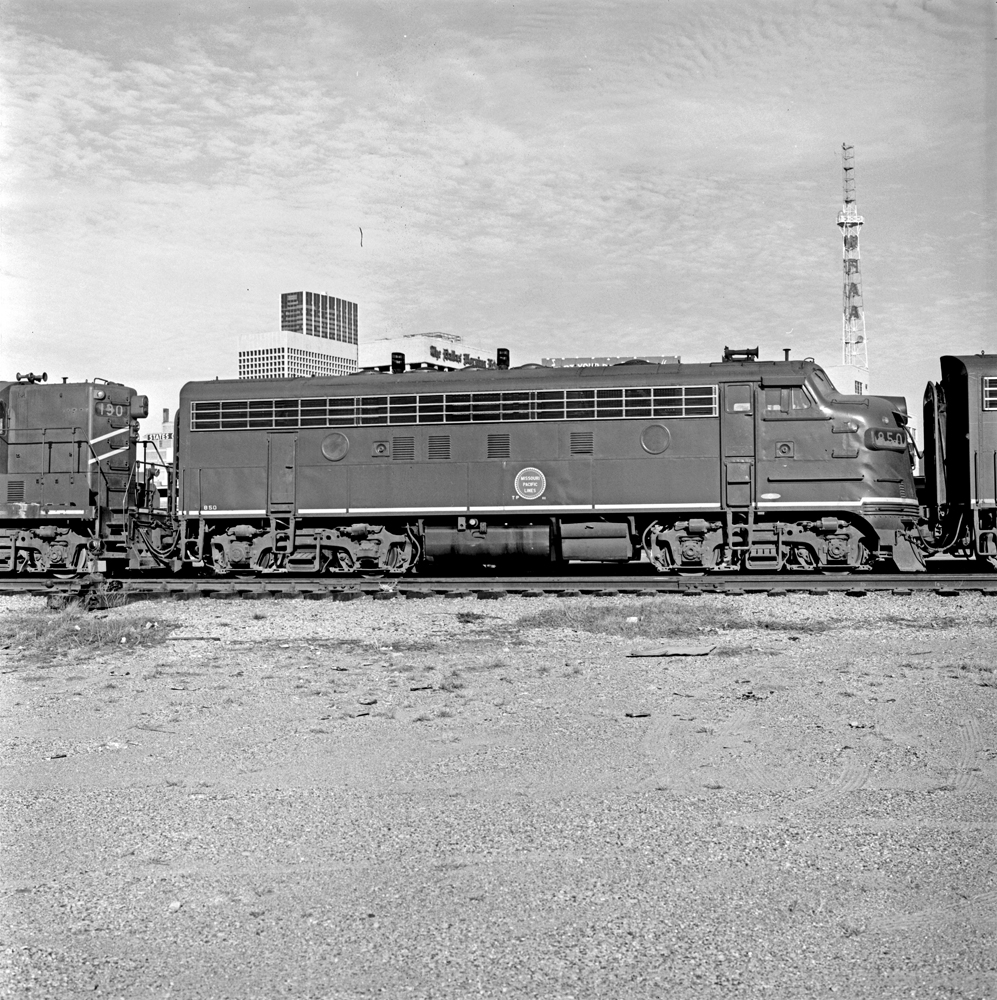 [Texas & Pacific, Diesel Electric Road Freight Locomotive No. 850]