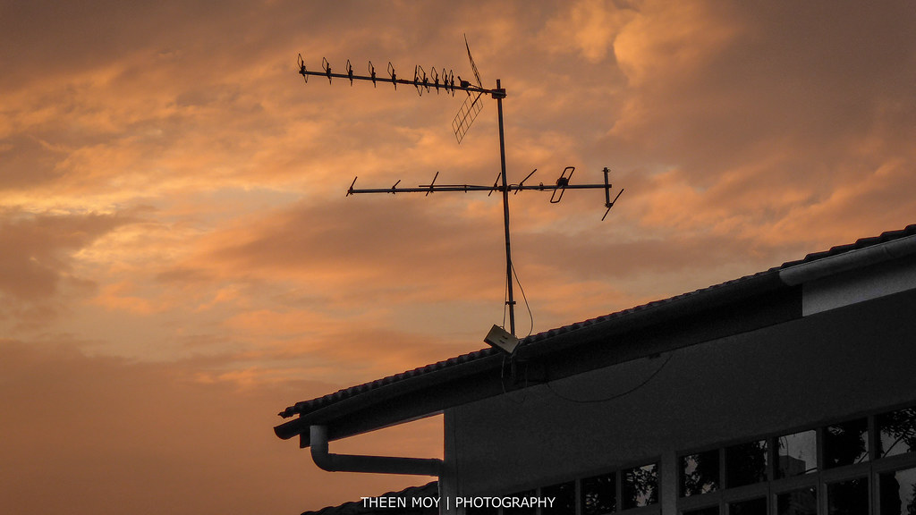 Morning Antenna | Television antenna mounted on the roof of … | Flickr