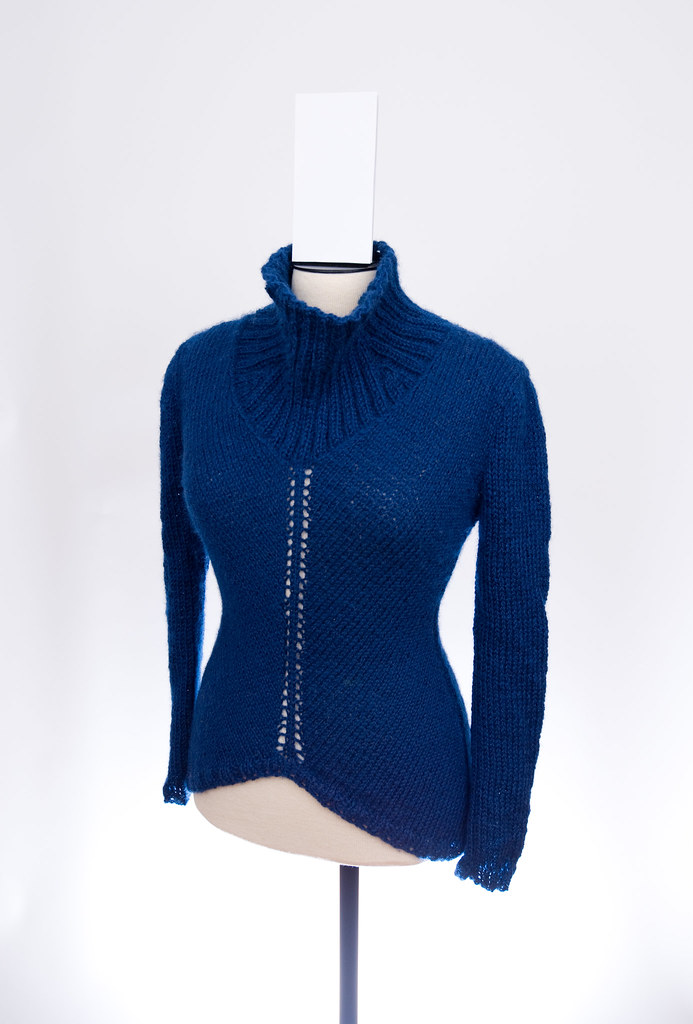 BlueDiaSweater