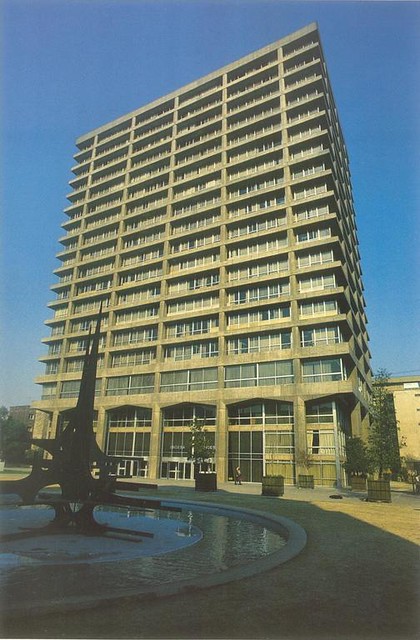 1969 Edificio de Endesa Jorge Aguirre Silva, Sergio Montenegro,    Calle Santa Rosa a una cuadra de la Alameda de Santiago