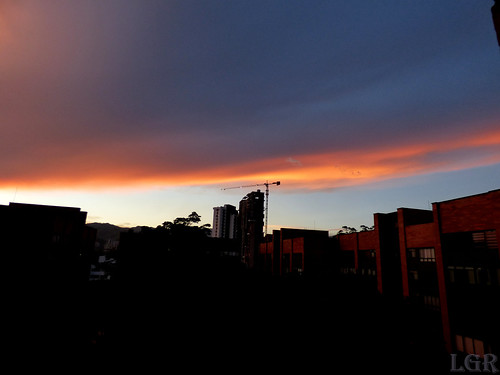 p2160160 medellín colombia sunset atardecer nube