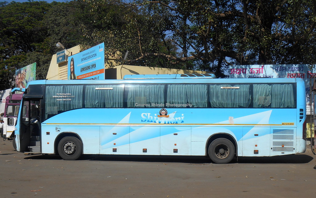 MSRTC Shivneri Volvo bus at Kolhapur CBs