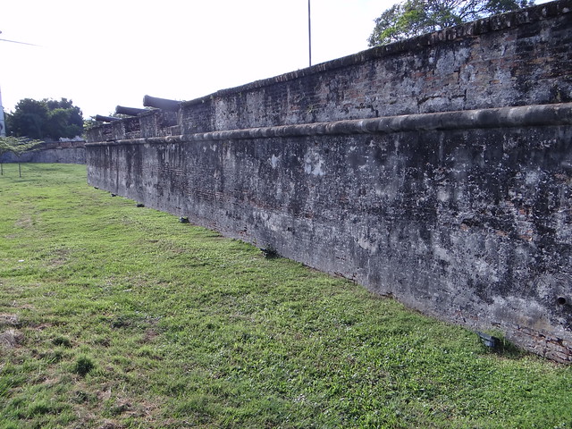 Kota (Fort) Cornwallis, exterior walls.